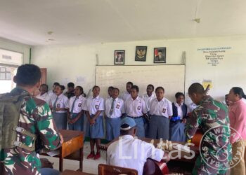 Komsos Satgas Habema Bangkitkan Semangat Pemuda Kago Latihan Musik