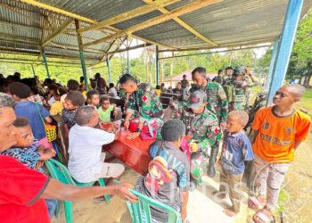 Pelayanan Kesehatan Satgas Habema Bahagiakan Warga Ayata