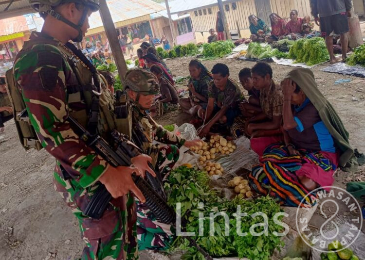 Rosita Buaya Putih, Bantu Ekonomi Masyarakat Sinak