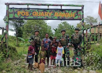 Pengobatan Gratis Satgas Habema Bahagiakan Warga Kemali