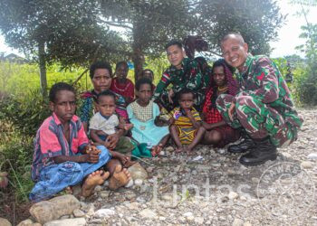 Komsos Satgas Habema Disambut Gembira Warga Kemali