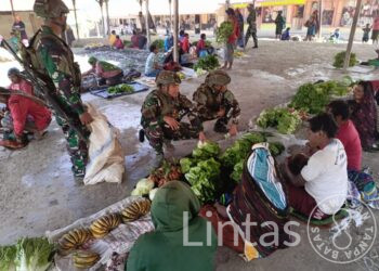 Rosita Satgas Habema Bantu Perekonomian Warga Jenggerpaga