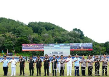 Panglima TNI Dan Kapolri Lantik Prajurit Taruna Akademi TNI Dan Bhayangkara Taruna Akademi Kepolisian di Akademi Militer Magelang