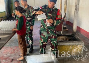 Cegah Stunting di Tapal Batas, Satgas Yonif 741/GN Bagikan Susu Untuk Ibu Hamil