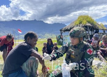 Pelayanan Kesehatan Gratis Satgas Habema Bahagiakan Warga Agiyome