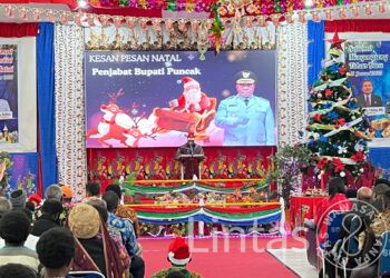 Satgas Yonif 323 Buaya Putih Bersama Forkopimda Ikuti Ibadah Gerbang Natal di Kabupaten Puncak