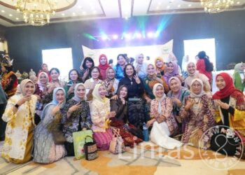 Batik Mega Mendung, Kreasi Persit KCK PD III/Siliwangi Pada Program #PersitBisa