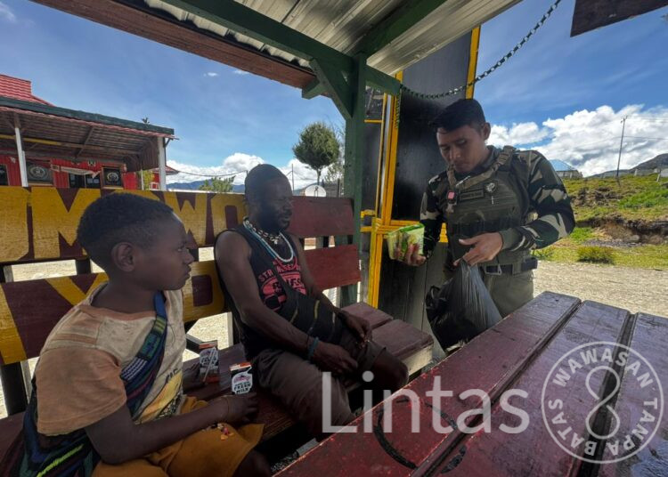 Warga Yoparu Papua, Sambut Gembira Komsos Satgas Habema