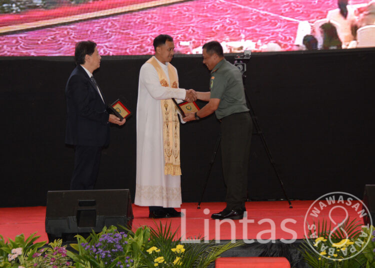 Pangdam III/Siliwangi Hadiri Perayaan Natal Bersama Kasad