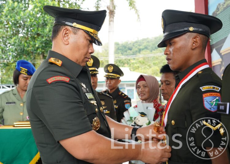 Pangdam XII/Tpr Beri Apresiasi Lulusan Terbaik Dikmaba TNI AD 2024