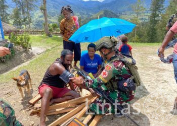 Pengobatan Gratis Satgas Habema Diapresiasi Warga Aiwesa Papua