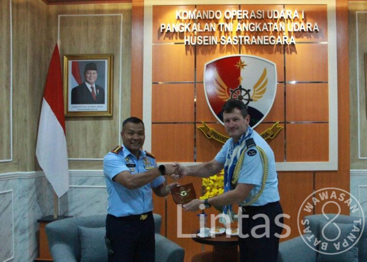 Danlanud Husein Sastranegara Menerima Kunjungan Kehormatan Atase Angkatan Udara Australia