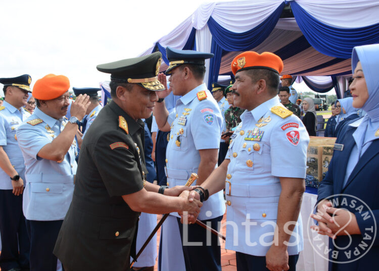 Pangdam III/Slw Hadiri Sertijab Dankoharmatau serta Dankopasgat