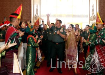 Kasad Rayakan Natal Bersama dan Tinjau Renovasi Panti Asuhan Bait Allah di Medan