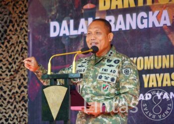 Kostrad Peduli Rakyat, Bersihkan Sumber Mata Air Candi Sumberawan