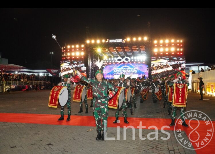 Drumband Kartika Bahana Nusantara Tampil Memukau di Closing Ceremony IIMS 2025