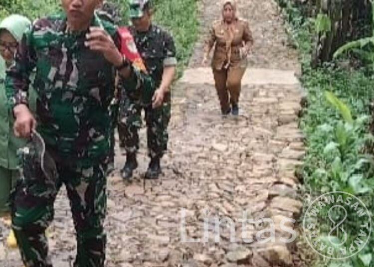 Letkol Inf Henggar Tri Wahono : TMMD hari ke-4 Pengecoran Jalan Sangat Menggembirakan