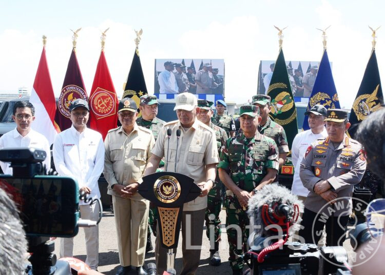 Menhan Serahkan Ransus Maung di Bandung