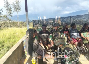 Satgas Yonif 700 Beri Layanan Kesehatan Gratis ke Warga Distrik Ilaga Puncak Papua