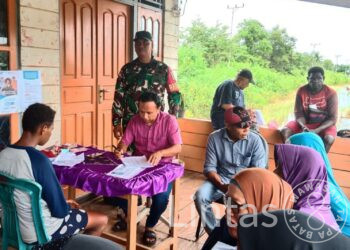 Babinsa Sota Dampingi Penyerahan Bantuan Kemensos, Pastikan Tepat Sasaran