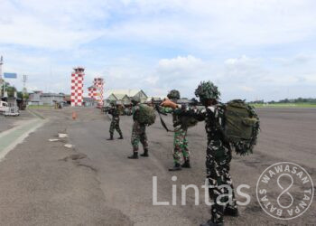 TNI AU Ampuh, Bina Kemampuan Airborne Kopasgat Laksanakan Latihan di Lanud Husein Sastranegara