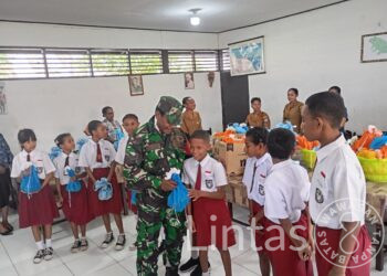Kodim 1709/Yawa Luncurkan Program Makan Bergizi di 3 Sekolah Dasar