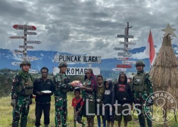 Dukung Program Ketahanan Pangan, Danpos Eromaga Satgas 700 bagikan Bibit Jagung