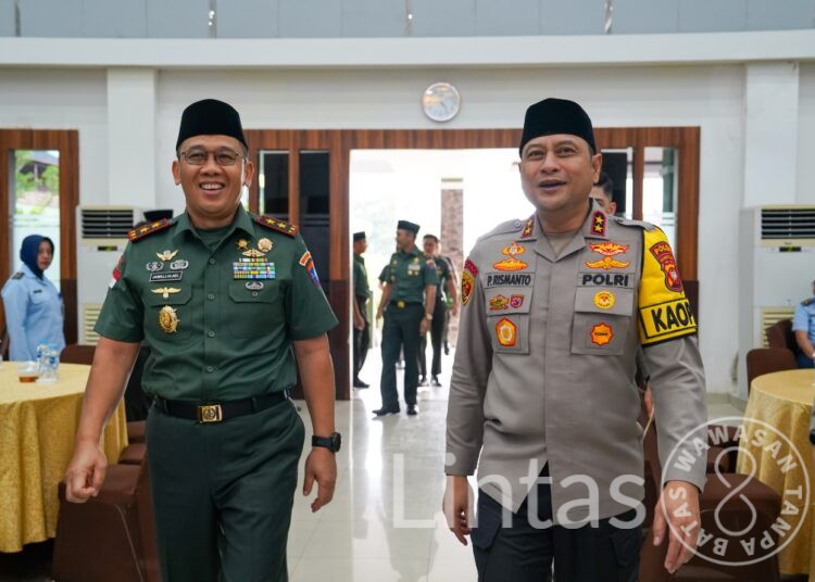 Pelihara Sinergi dan Eratkan Silaturahmi, Jajaran TNI-Polri di Kalbar Buka Puasa Bersama