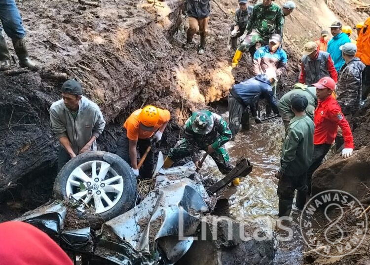 Longsor di Pacet, Kodim 0815/Mojokerto Terjunkan Tim Evakuasi