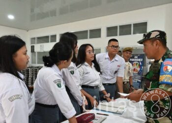SPPG Lanud Husein Sastranegara Salurkan Ratusan Paket Makanan Bergizi ke SMA Negeri 9 Bandung
