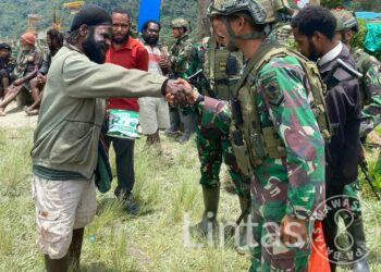 “Semangat Paskah: Satgas TNI Tanam Harapan Lewat Bibit Jagung dan Sayur”