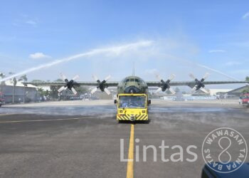 “Mengakhiri Pengabdian dengan Kehormatan: Hercules A-1303 Resmi Purna Tugas Setelah 64 Tahun Mengabdi”