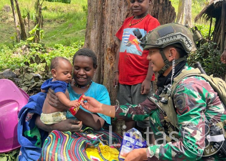 “Misi Tanpa Senjata: Prajurit TNI Taklukkan Papua dengan Hati”
