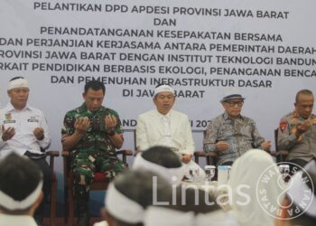 Pangdam III/Slw Hadiri Pelantikan DPD Apdesi Provinsi Jawa Barat di Gedung Sate