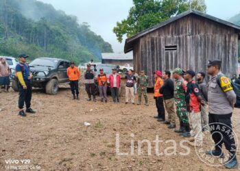 TNI AD Kerahkan Pasukan dan Peralatan, Bantu Korban Banjir Pegunungan Arfak
