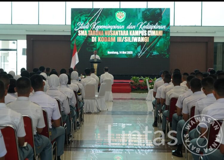 Studi Kepemimpinan dan Kedisiplinan SMA Taruna Nusantara Cimahi ke Kodam III/Slw