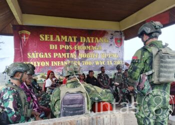 Damai dalam Nada dan Doa di Tanah Eronggobak: Satgas TNI Gelar Ibadah Bersama Warga Papua