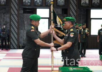 Kasad Pimpin Sertijab 5 Jabatan Strategis TNI AD dan Terima Laporan Kenaikan Pangkat 34 Pati