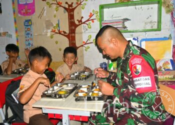 Pastikan MBG Berjalan Maksimal, Danlanud Husein S. Tinjau SPPG dan Pendistribusiannya