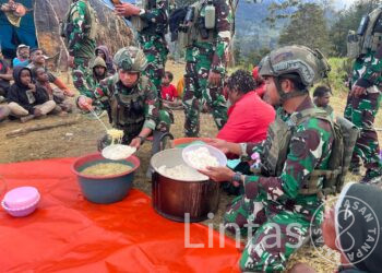 Dari Honai ke Harapan : “Satgas TNI Pos Eromaga Hadirkan Pelukan Kemanusiaan untuk Pengungsi Eronggobak Papua”