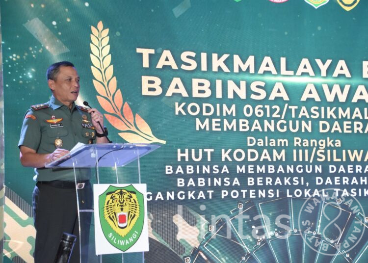 Pangdam III/Slw Hadiri Pembukaan Tasikmalaya Expo dan Babinsa Award 2025 di Bandung