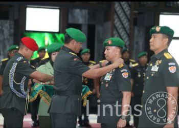 Wakasad Pimpin Sertijab, Mayjen TNI Hendy Antariksa Resmi Jabat Danseskoad