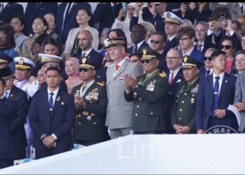 Hadir Langsung di Paris, Wakasad Saksikan Kontingen Indonesia Beraksi di Bastille Day