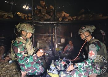 TNI Hadir di Setiap Honai: Satgas TNI Beri Layanan Kesehatan Door to Door di Pegunungan Puncak