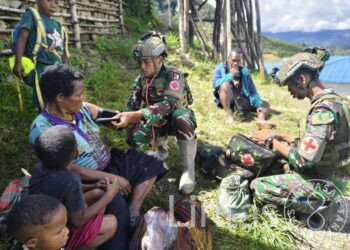 Satgas TNI Yonif 700 WYC Beri Layanan Kesehatan Gratis di Ujung Negeri