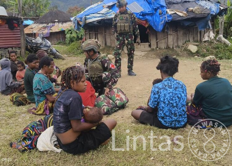 Satgas Yonif 700/WYC Anjangsana ke Kampung Gigobak: Pelayanan Kesehatan Jadi Bukti Kepedulian TNI