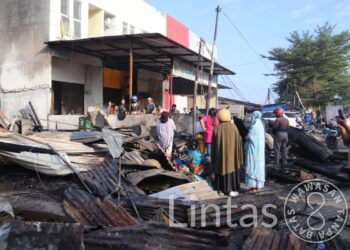 Peduli Korban Kebakaran, Kodim 1412/Kolaka Bergerak Cepat Bantu Warga