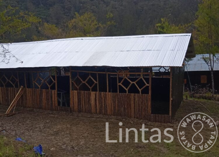 Satgas Yonif 700/WYC Tuntaskan Pembangunan SD 03 Mayuberi, Hadiah Terindah Jelang 17 Agustus