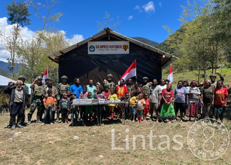 Satgas Yonif 700/WYC Persembahkan Sekolah Baru, Kado HUT RI ke-80 untuk Warga Mayuberi Papua
