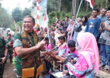 Air Mengalir, Asa pun Tumbuh: Kasad Resmikan Fasilitas Pengairan untuk Petani Brebes